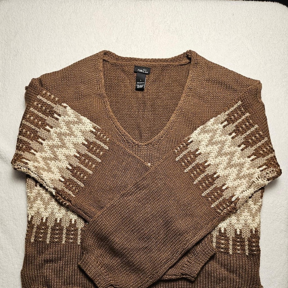 Rue 21 Brown with cream & beige chevron ,Large